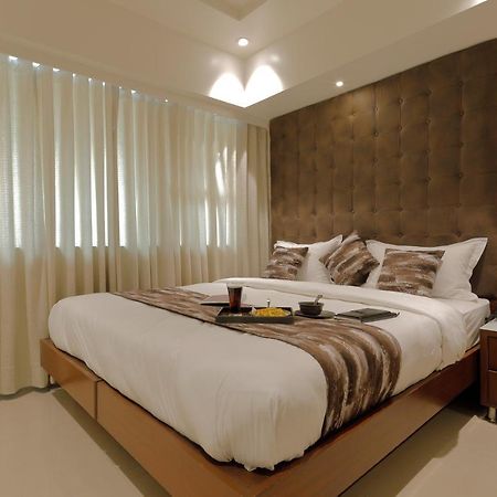Hotel Ariana Residency Mumbai Exteriör bild