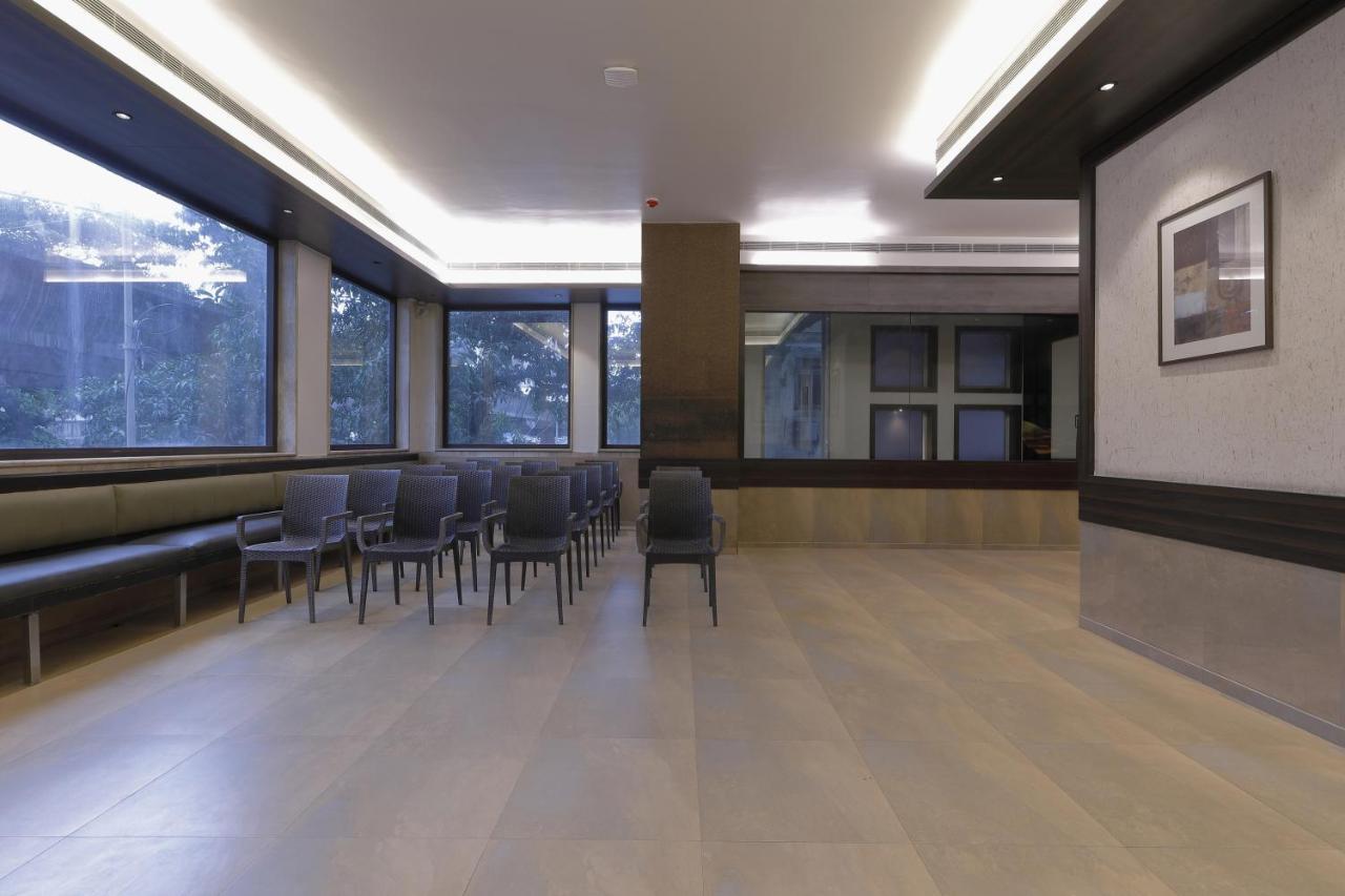 Hotel Ariana Residency Mumbai Exteriör bild