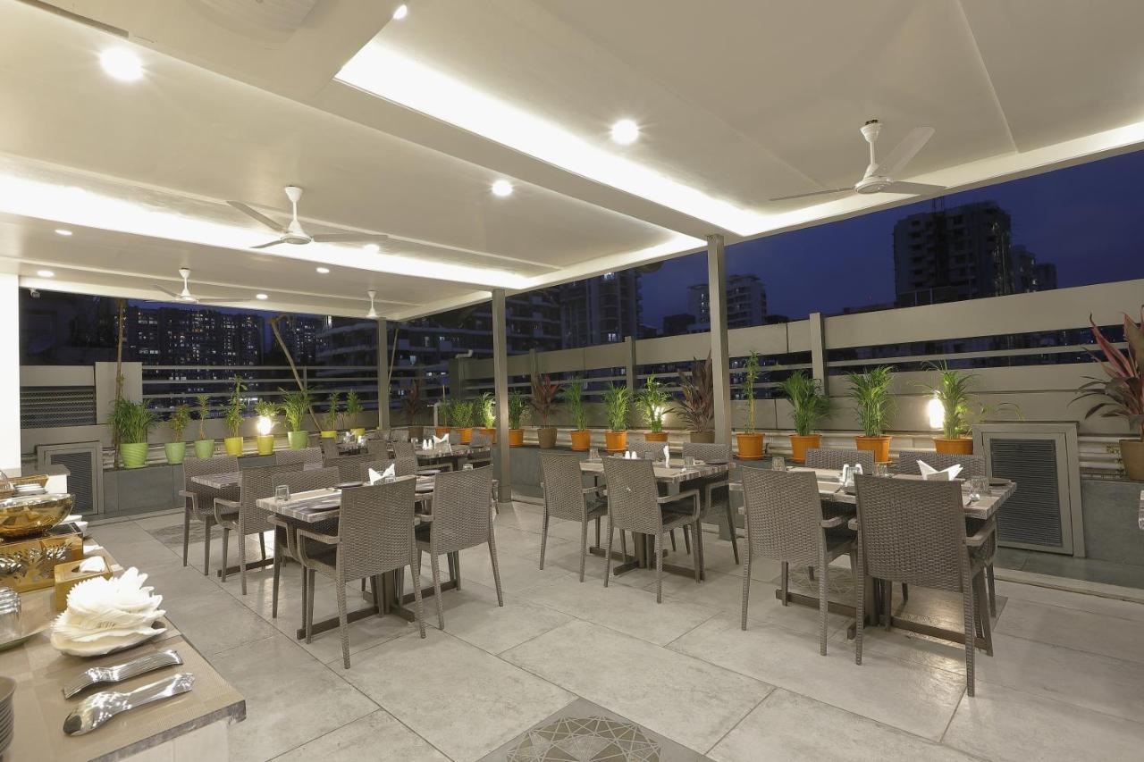 Hotel Ariana Residency Mumbai Exteriör bild